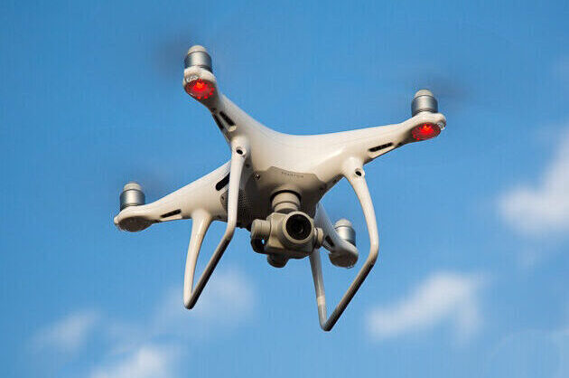 dji phantom 4 pro drone flying